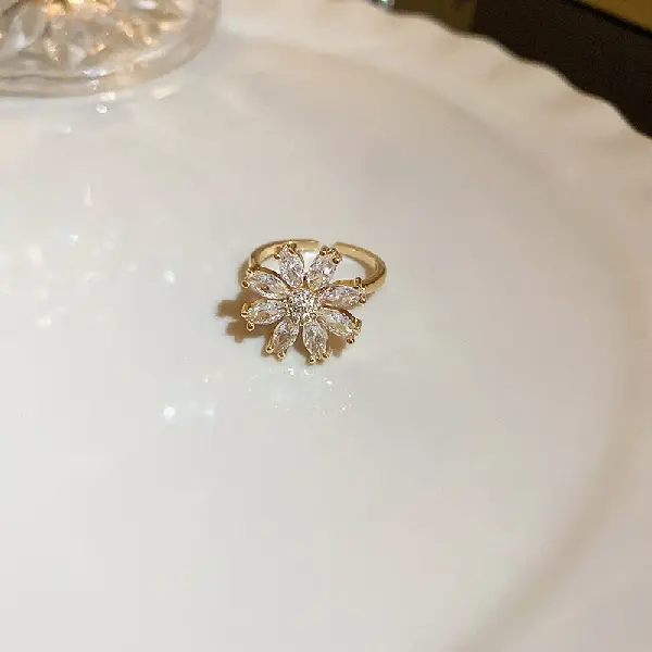 7# Ring-Golden Rotatable Flower...,tkmbeautysupply.com