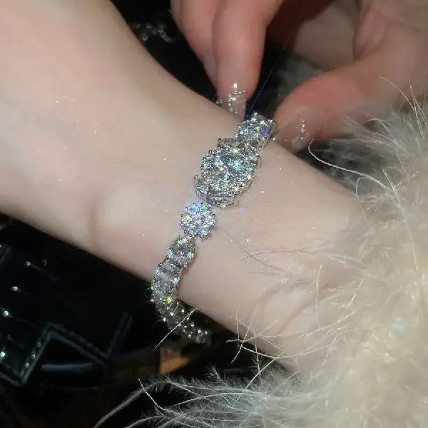 19# Bracelet-Zircon round flower buckle bracelet,tkmbeautysupply.com