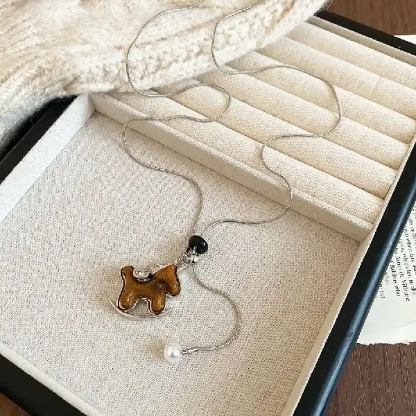 21# Necklace-Resin flocked zircon rocking horse,tkmbeautysupply.com