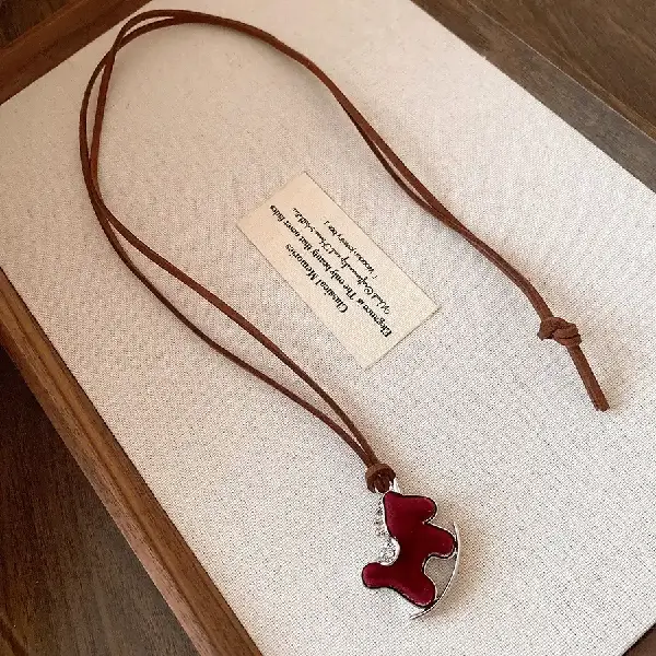 82## necklace-resin flocked leather inlaid with zircon,tkmbeautysupply.com