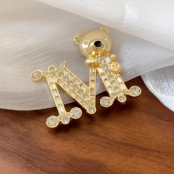 8# Brooch-Diamond dripping bear letter M brooch,tkmbeautysupply.com