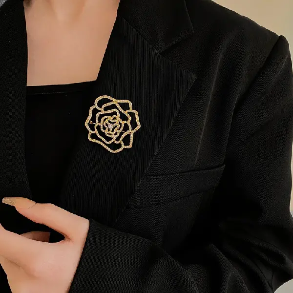 20# Brooch - Diamond Hollow Flower Gold,tkmbeautysupply.com