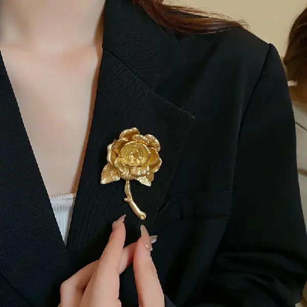 52# Brooch-Rose Bouquet Brooch,tkmbeautysupply.com