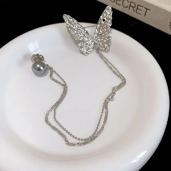 53# brooch-patterned butterfly pearl chain,tkmbeautysupply.com