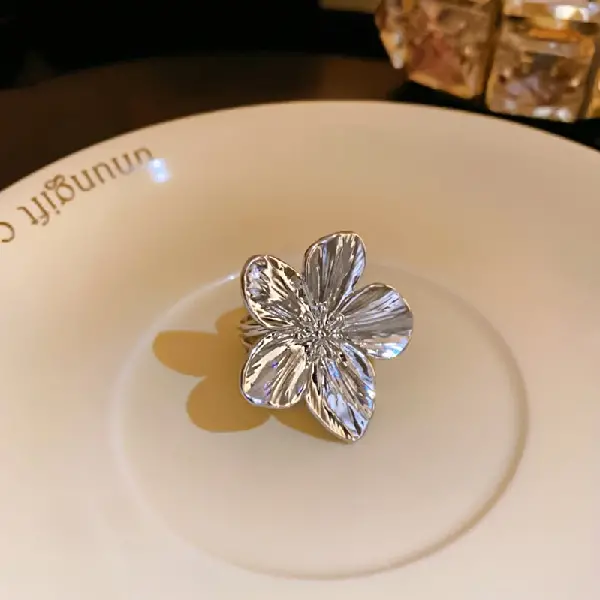 139# Ring-Silver-Flower,tkmbeautysupply.com