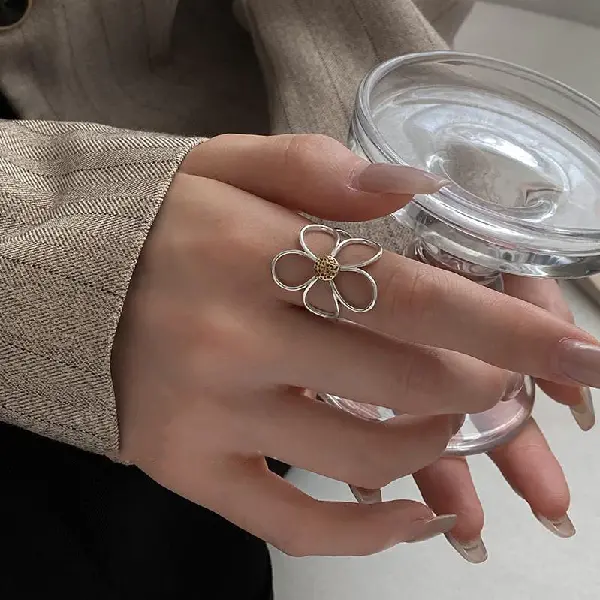 154# Ring-Silver-Flower,tkmbeautysupply.com