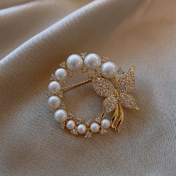 7# Brooch-Golden Butterfly Pearl,tkmbeautysupply.com
