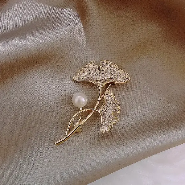 16# Brooch-Ginkgo Leaf,tkmbeautysupply.com