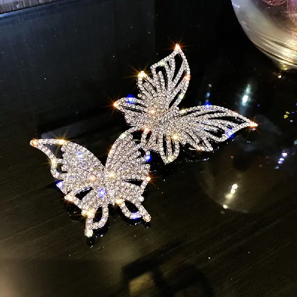 21# brooch-silver diamond butterfly,tkmbeautysupply.com