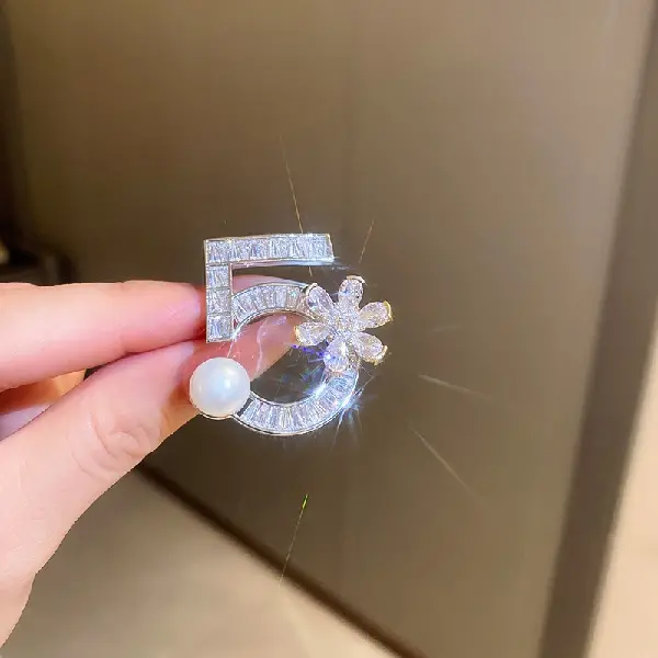 30# brooch-silver numbers,tkmbeautysupply.com