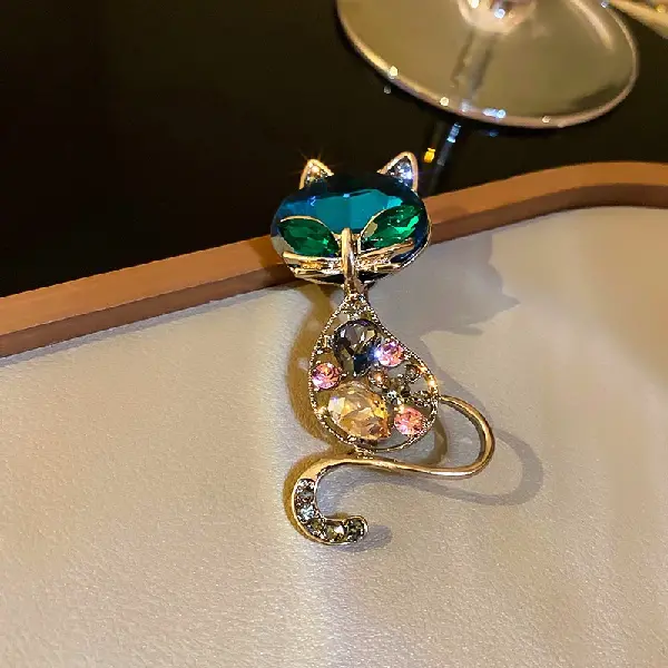 Light Chocolate Gold Fox Kitten Brooch,tkmbeautysupply.com