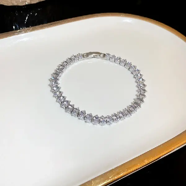 Silver Zircon Claw Bracelet,tkmbeautysupply.com